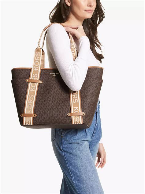 michael kors maeve bag.